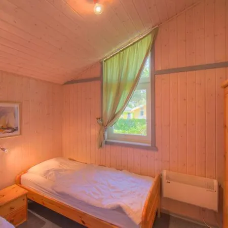 Holiday home Seeschwalbe 222