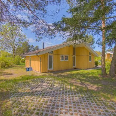 Holiday home Seeschwalbe 222